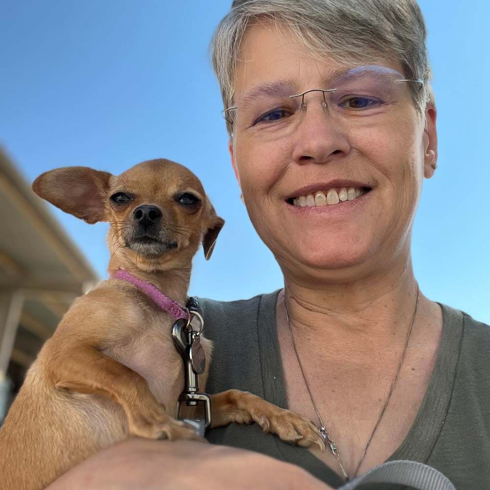 Meet your Posher, Angela